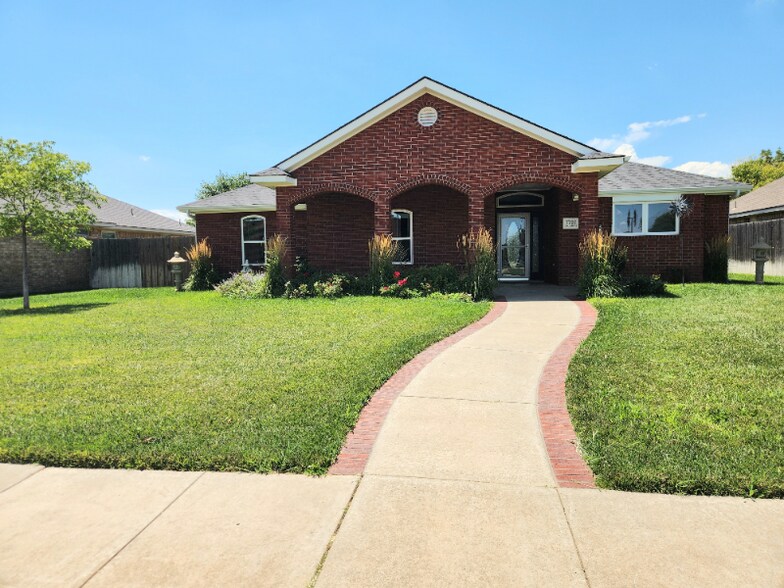 Primary Photo - 7702 Progress Dr