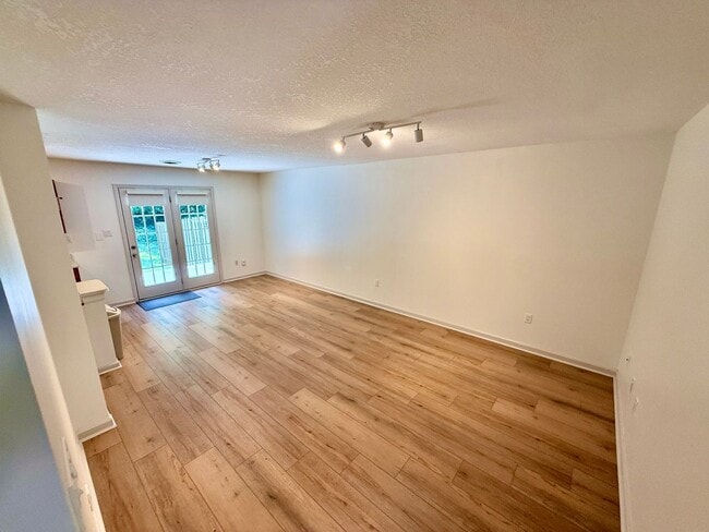 Building Photo - 5010 Trace Manor Ln