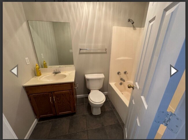 Building Photo - 3 bed 3 bath house! Water and Internet included!!