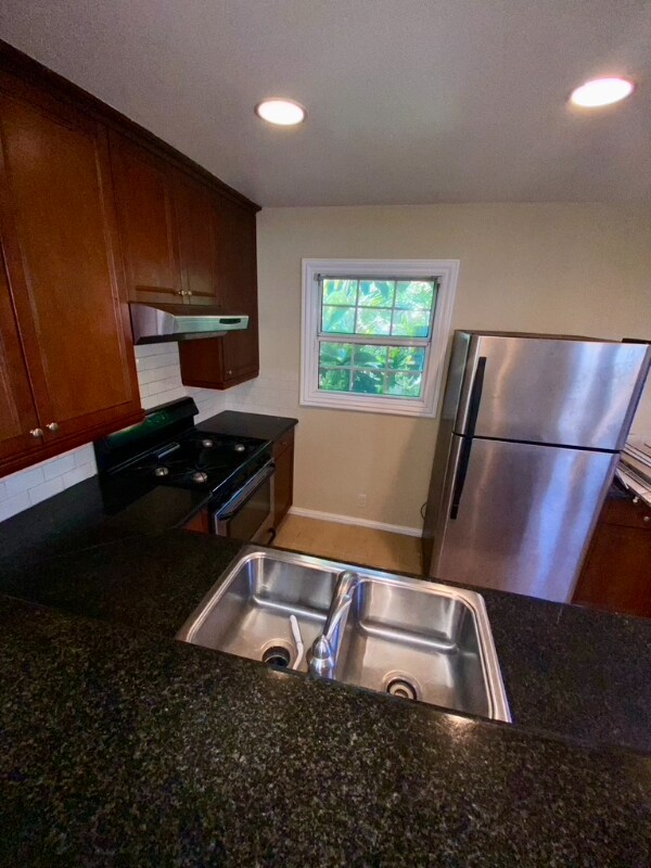 Building Photo - 11647 Ayres Ave