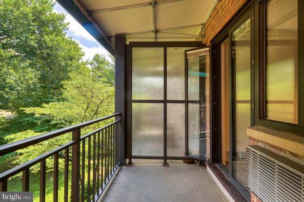 Penthouse Balcony - 2325 42nd St NW