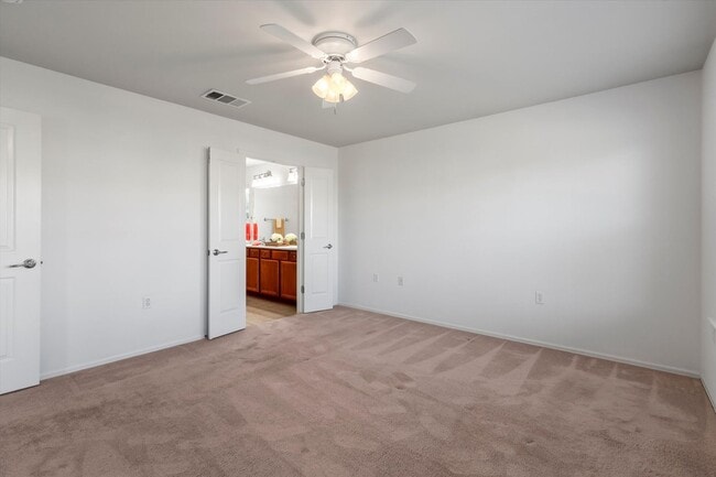 Building Photo - 325 Barrington Farm Ct