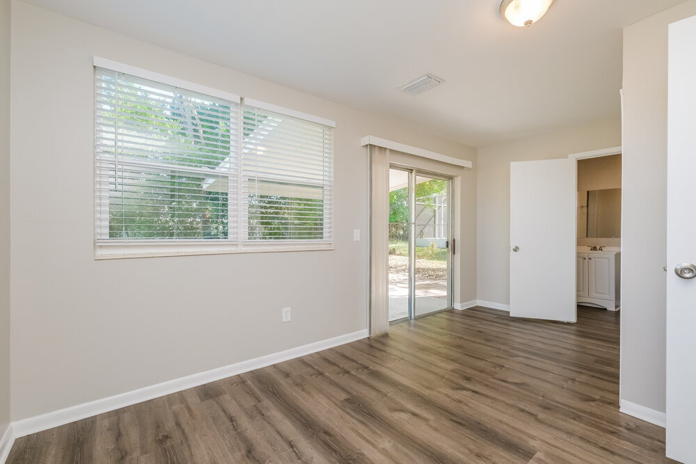 Building Photo - 9499 Hayes St