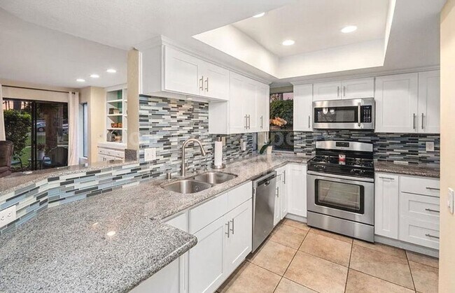 Building Photo - **Beautiful, Fully-Furnished 2 bed / 2.5 bath Townhome in Coastal Carlsbad - Available 12/01**