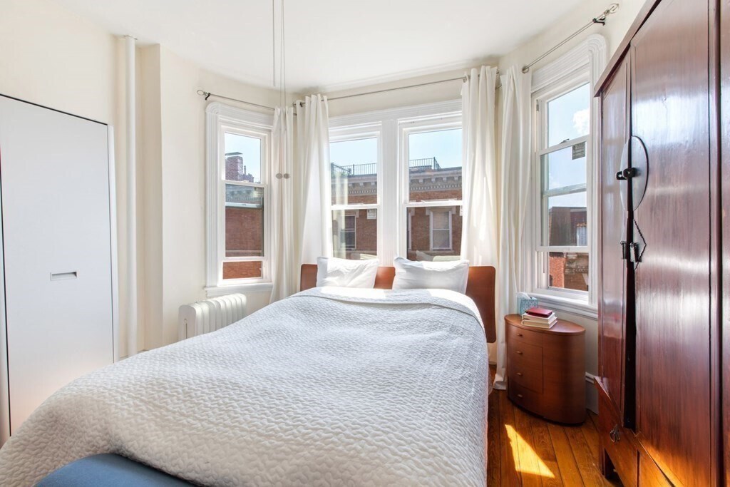 Building Photo - 37 Revere St