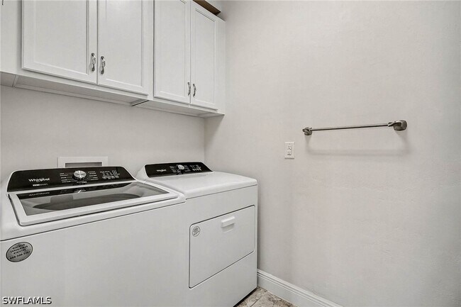 Building Photo - 15181 Butler Lake Dr