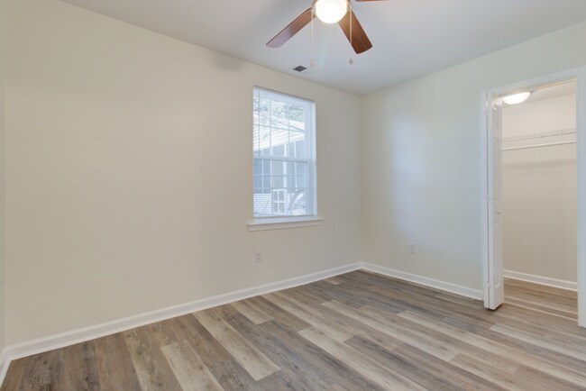 Building Photo - Spacious & Updated 3BR/2BA – North Charleston Living at Its Best