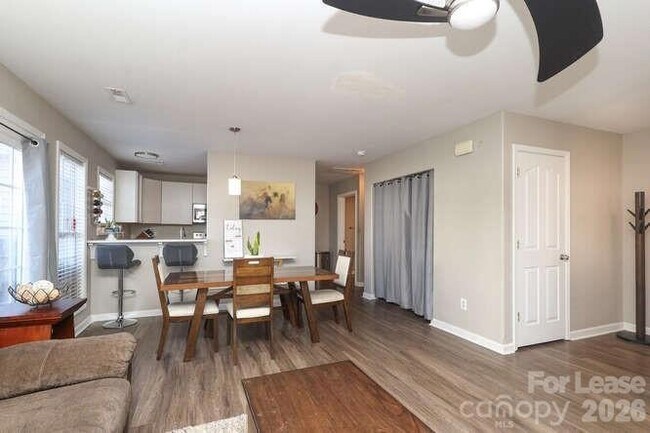 Building Photo - 1109 Triece Ln
