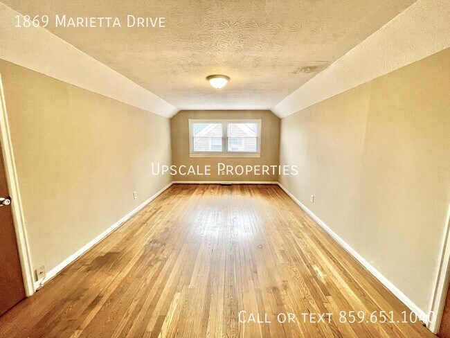 Building Photo - 1869 Marietta Dr