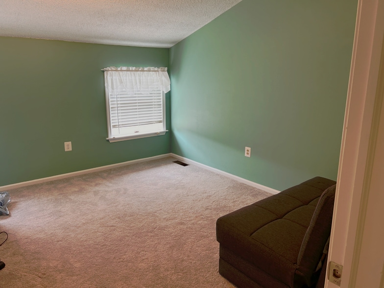 Building Photo - 4053 Milford Landing Dr