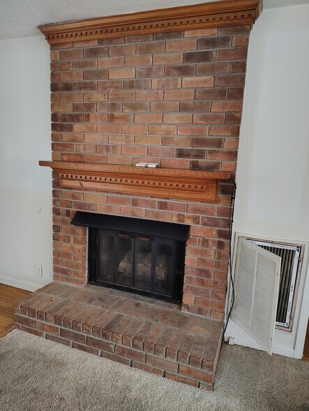 Building Photo - 109 Shady View Dr