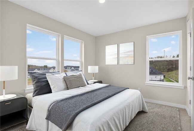 Building Photo - 704 Olivia St