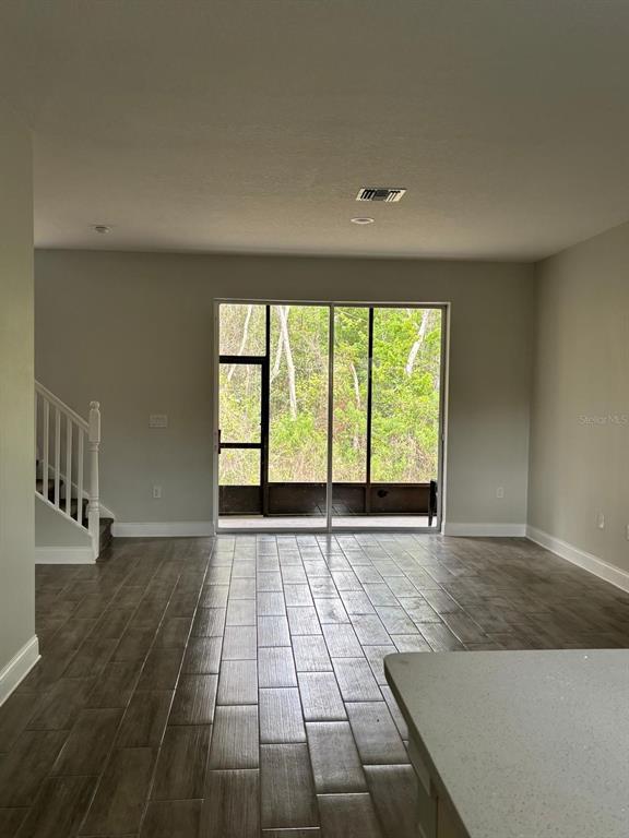 Building Photo - 427 Madison Cir