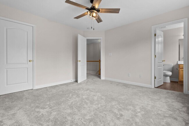 Building Photo - Beautiful 2-Bedroom, 2.5-Bath condo for Rent in Virginia Beach