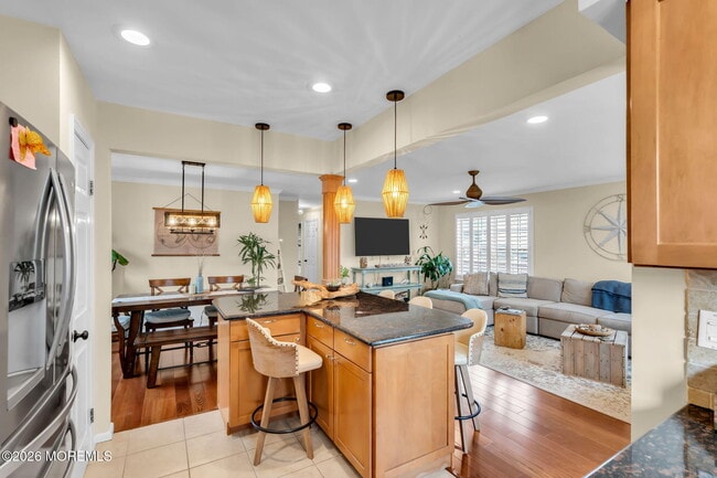 Building Photo - 1733 Melrose Ave