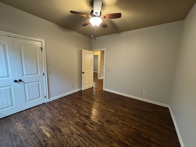 Building Photo - BIXBY - 3 bed, 2 bath, 3 car garage!!