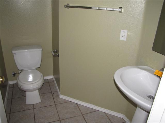 Building Photo - Nice Duplex in Round Rock