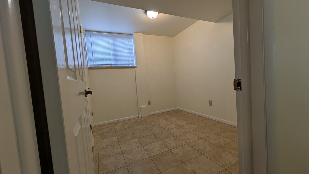 Building Photo - 8820 W 32nd Ave