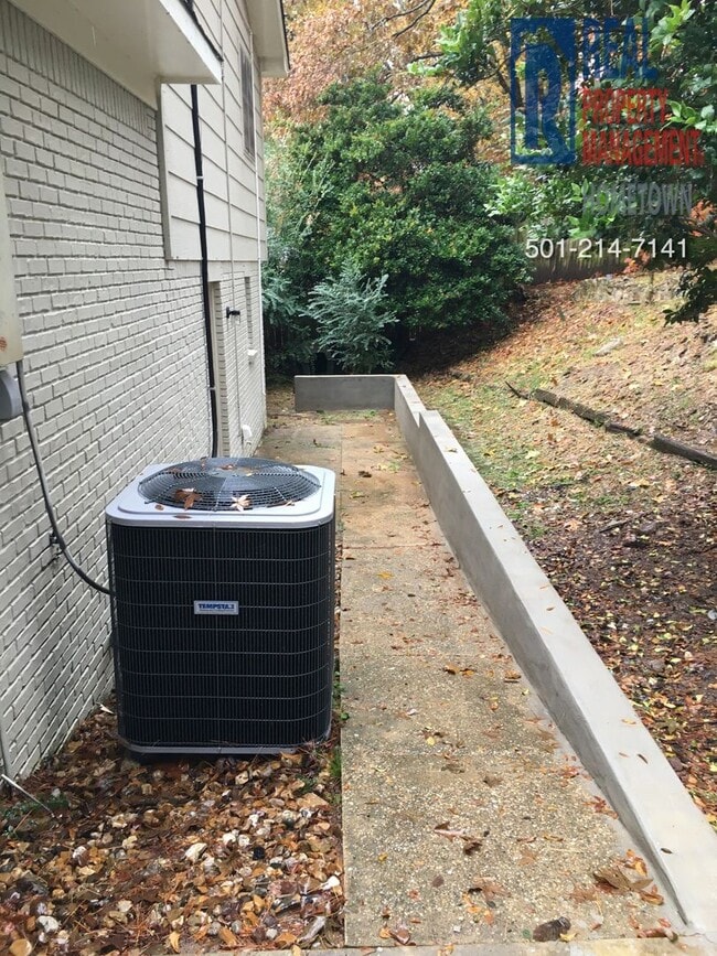 Building Photo - 2309 Ridge Park Dr