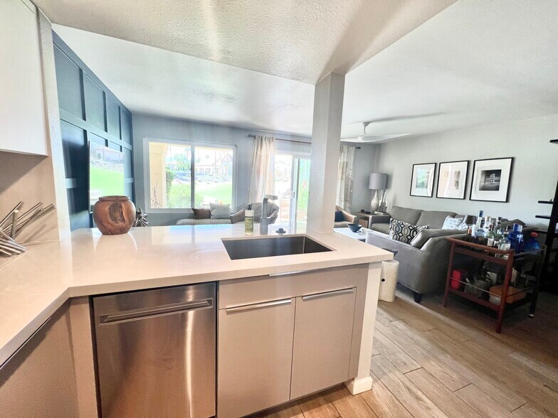 Building Photo - 78197 Indigo Dr