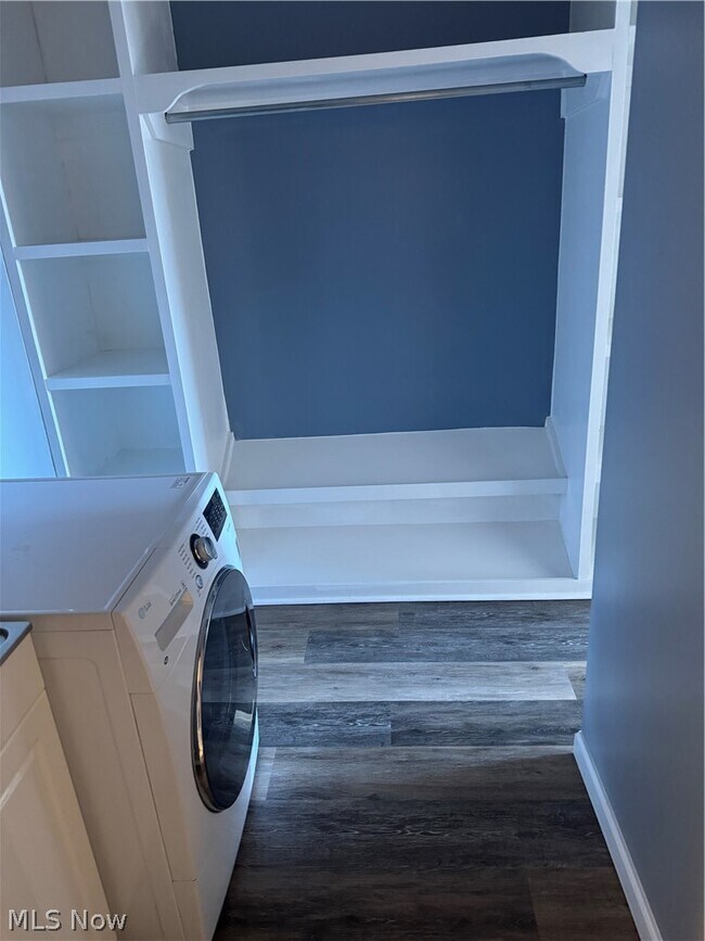 Building Photo - 12900 Lake Ave