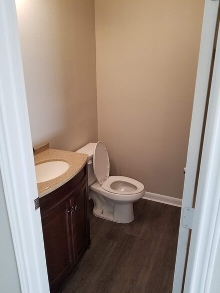 Master bath - 7417 Caddo Rd