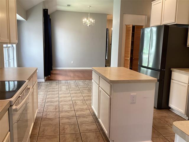 Building Photo - 9121 Rose Ct