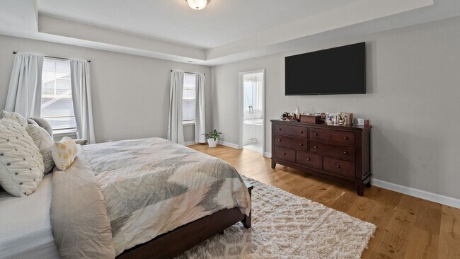 Building Photo - Beautifully Upgraded Home with Outdoor Fire Pit and Fenced Backyard in Buckhead East