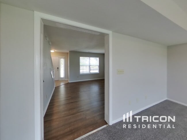 Building Photo - 9710 Treyburn Green Way