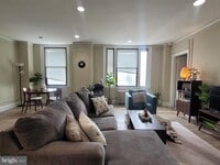 Building Photo - 2031 Locust St