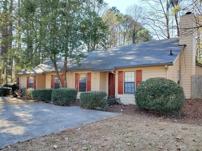 Building Photo - Recently Updated 2/2.5 Flat in Duplex Building