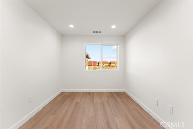 Building Photo - 902 S Hert St