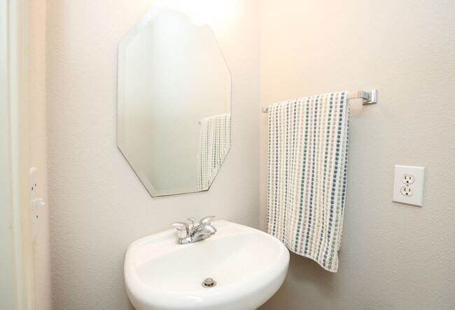 Building Photo - 10330 Sablebrook Ln