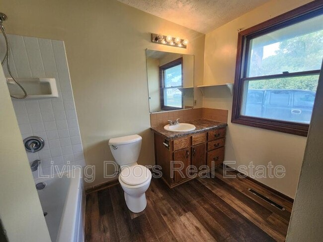 Building Photo - 267 W Rio Rd