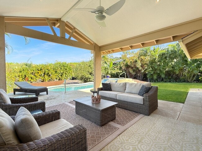 Building Photo - Fully Furnished Single Level Home with a Pool