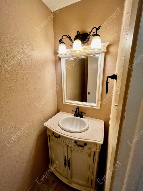 Building Photo - 4573 N O'Connor Rd