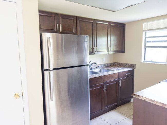 Building Photo - 34 S Ortman Dr