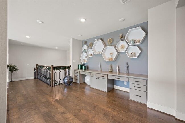 Building Photo - 27927 Indigo Ridge Dr