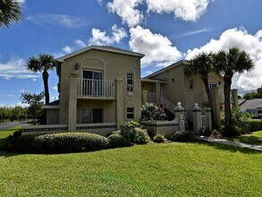 Building Photo - 1650 SE Green Acres Cir