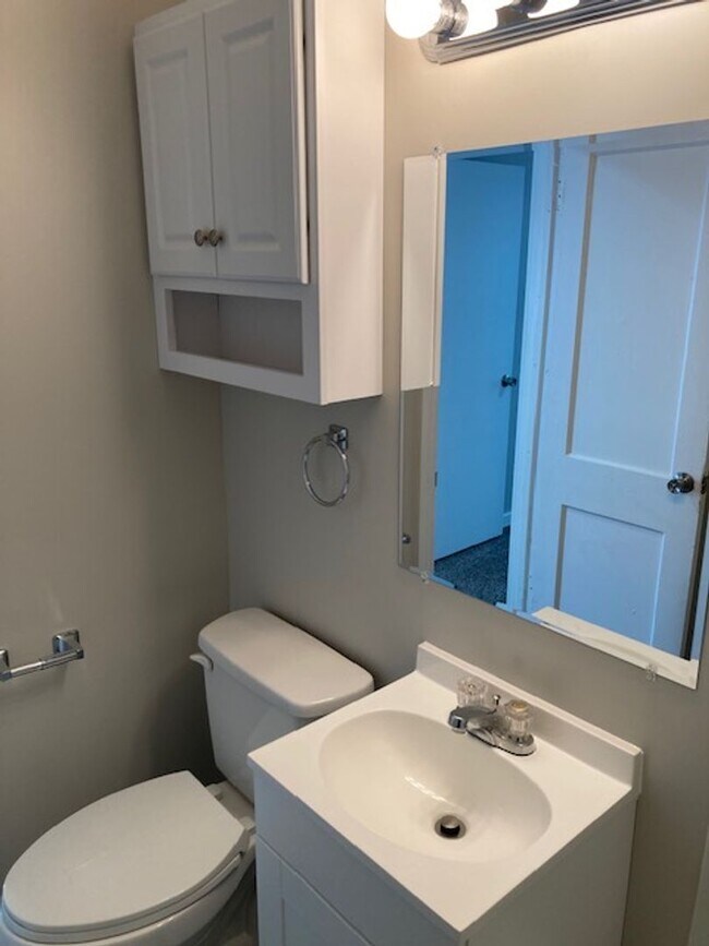 Building Photo - Great 2 Bedroom 1 Bath + 2 Non conforming bedrooms