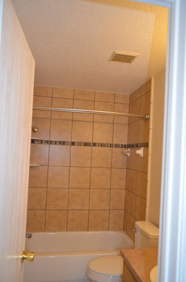 Building Photo - 4400 Alan Kent Dr