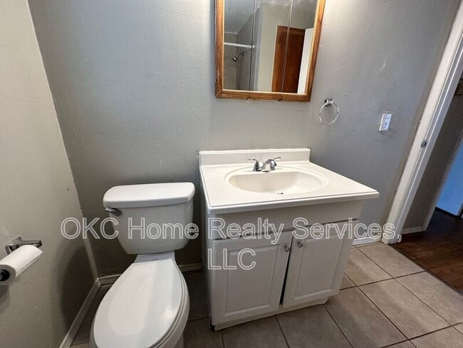 Building Photo - 804 E Steed Dr