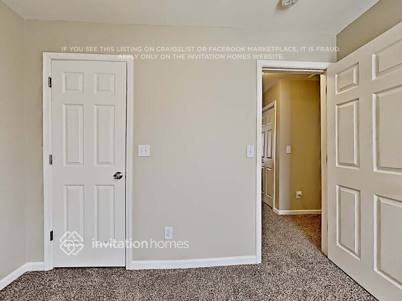 Building Photo - 15181 Tracy Beth Rd