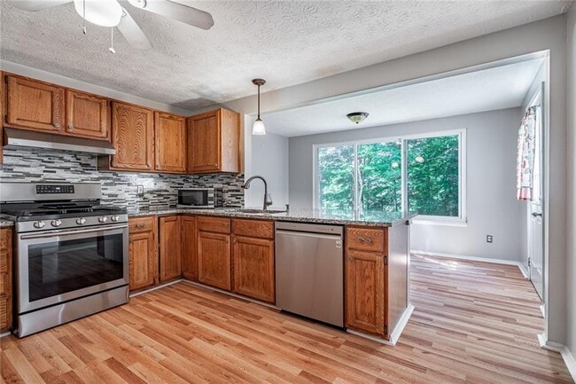 Building Photo - 2843 Pine Meadow Dr