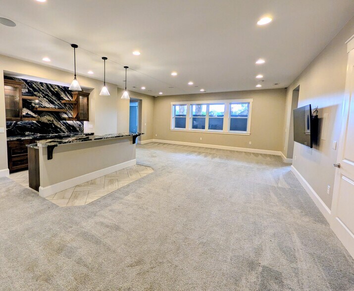 Building Photo - 6511 Crooked Stick Dr