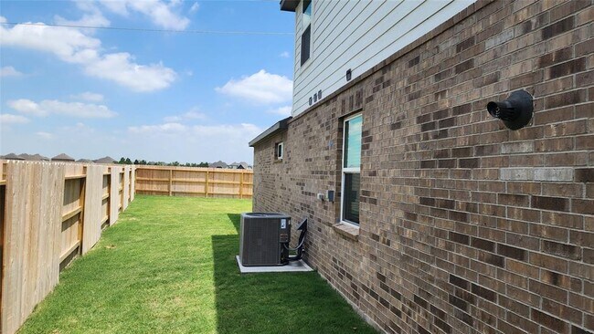 Building Photo - 21642 Coronado Grn Dr