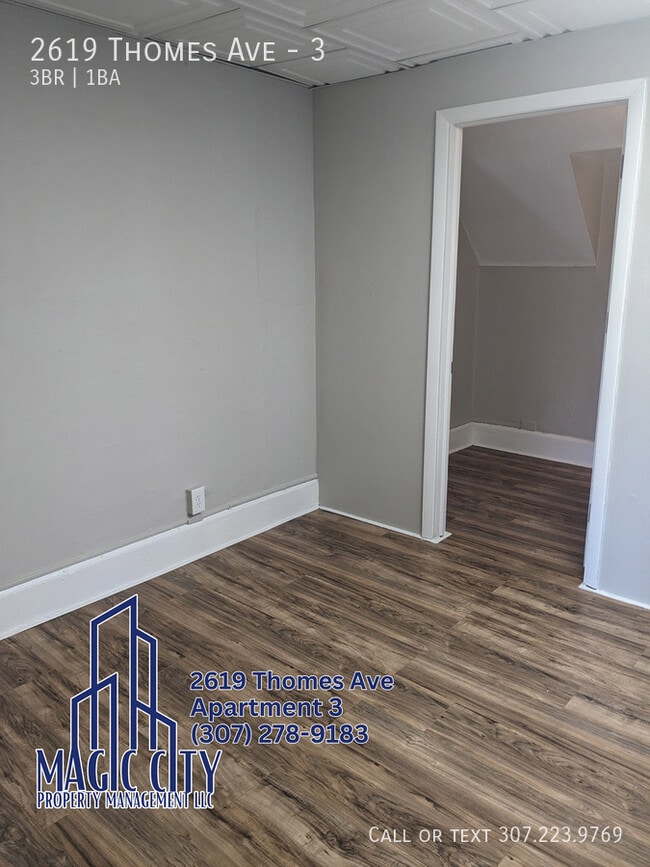 Building Photo - 2619 Thomes Ave