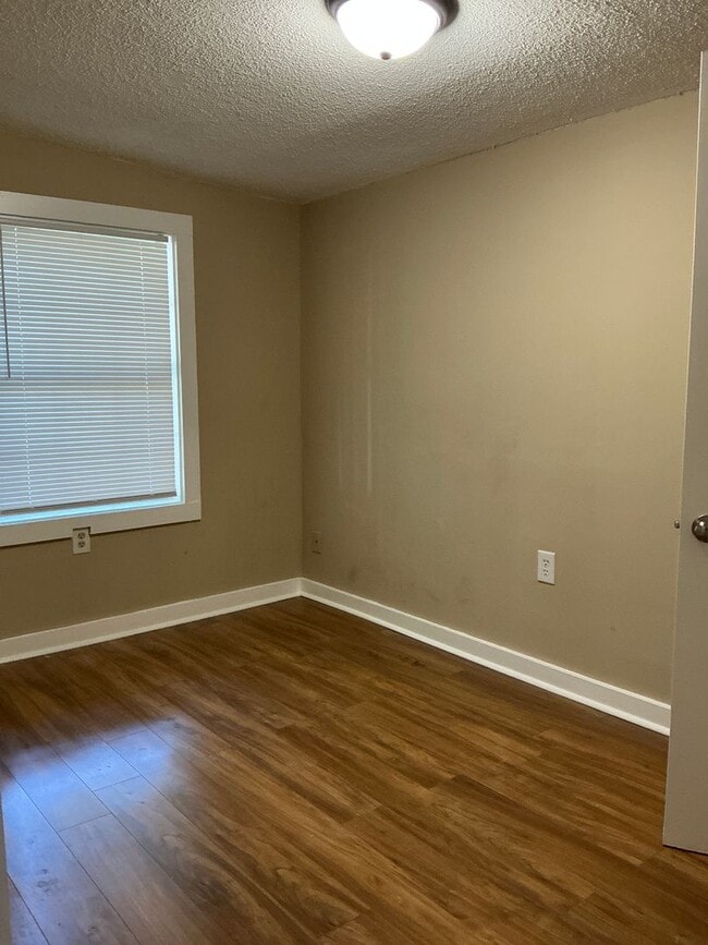 Building Photo - Section 8 Approved