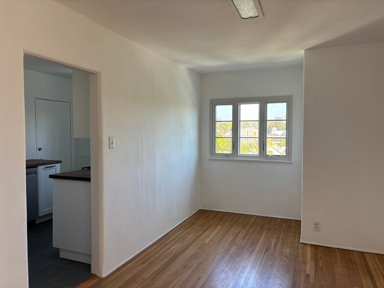Dining area - 702 Cedar St
