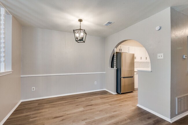 Building Photo - WANTED: Fresh & Newly Renovated Duplex • R...